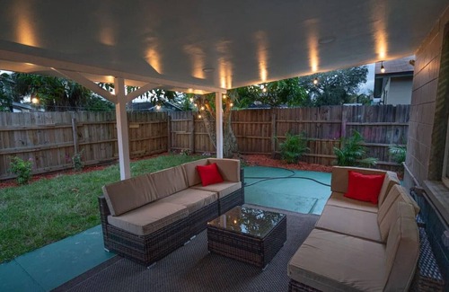 North Hyde Park Casa | #19 - Beautifully styled modern home in Hyde Park Unit B