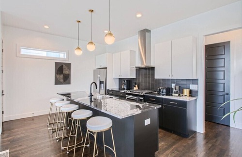 Berry Hill Casa | 19- "MUSIC HILL" Home- The Music City Collection
