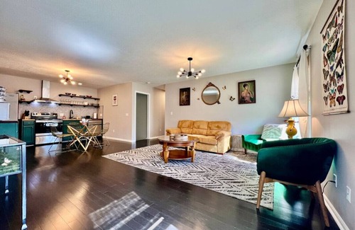 Monroe Casa | 190 Overbrook Drive · Swanky Swango's Dream Home by Jess