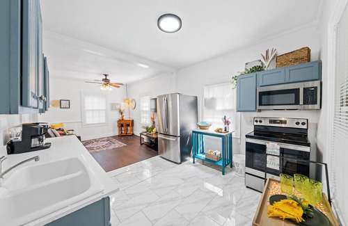 Wilmington Cabaña | 1903 Twin Cottages close to everything Wilmington has to offer.