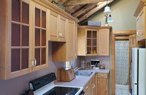 White Lake Casa | 1913 LOVE SHACK Bethel NY Bethel Woods your own Private Dock on LAKE 6 BREWERIES
