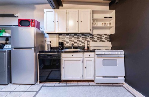 Washington Square West Apartamento | 1918 Duplex with Character City Center