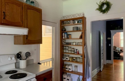 Saluda Casa | 1920's and 2020's...the best of both!