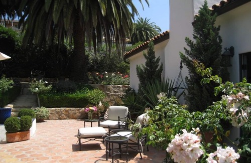 Lower Riviera Casa | 1920 Santa Bárbara colonial español en Riviera junto a Misión / Rose Gardens