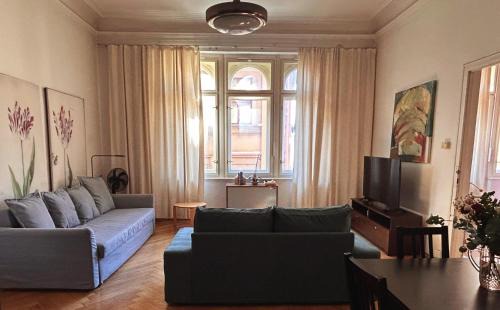 Nove Mesto Apartamento | 1920s Charm apartment by Jerusalem Synagogue in Old Town Center