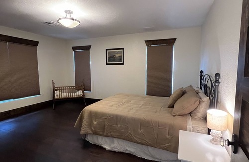Wichita Falls Otro | 1920s Farmhouse