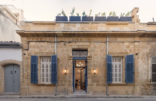 Nicosia Casa | 1924 Gemini House | Jacuzzi, Indoor Garden, Rooftop