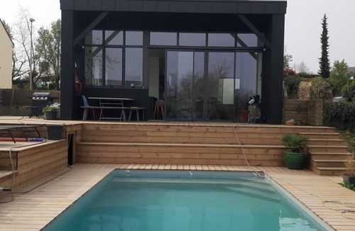 Vannes Casa | 1930s town house with swimming pool