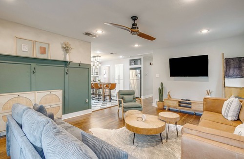 Arlington Heights Casa | 1940s Western Bungalow