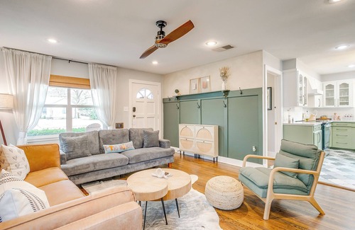 Arlington Heights Casa | 1940s Western Bungalow