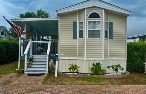 Panama City Beach Casa | 1957 Allison Ave - Unit 165 Pet Friendly 1bed/1bath sleeps 4 in phenomenal PCB