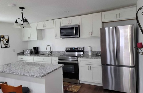 Intercession City Otro | 1957 Cozy tiny home 2 bedroom house close to Disney World