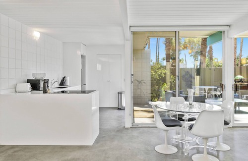 Twin Palms Casa | 1957 Modern Hideaway - A Ryson Property
