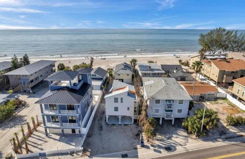 Indian Shores Casa | 19802 Gulf Blvd Unit B