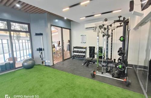 Loyola Heights Apartamento | 19F One Katipunan Residence