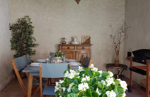 Verteuil-sur-Charente Casa | Residencia con encanto en el pueblo de VERTEUIL y al pie de su castillo.