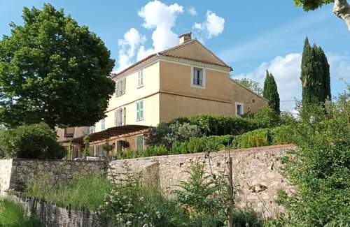 Aups Casa | Bastide del siglo XIX entre olivos: gran propiedad con piscina y espléndidas vistas