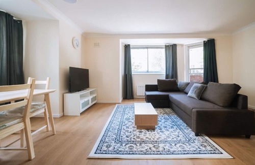 Kensington Apartamento | 1B Apartment next to Cromwell Rd Hospital