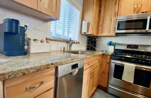 Kings Beach Casa | 1BD/1BA home 5 min walk to beach, bars and food.