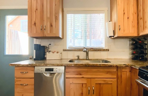 Kings Beach Casa | 1BD/1BA home 5 min walk to beach, bars and food.