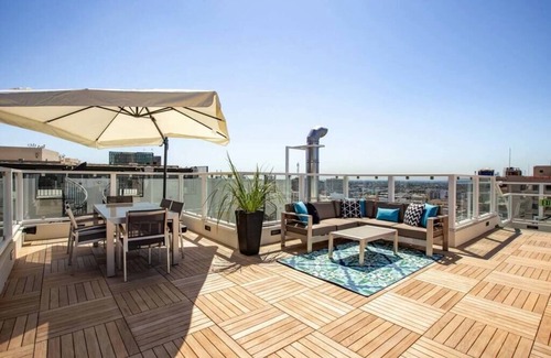Historic Core Condominio | 1BD | Condo | Great Sunlight + Rooftop Pool
