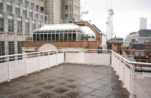 Castle Baynard Apartamento | 1BD Modern City Oasis: Near London Attractions
