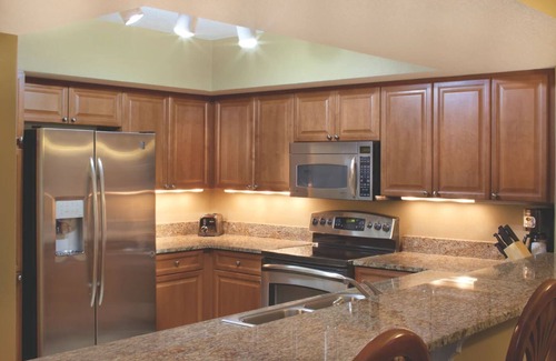 Panama City Beach Hotel | 1BD/Panama City Beach - Oceanfront View with Full Kitchen, Pools, Bar, and More!