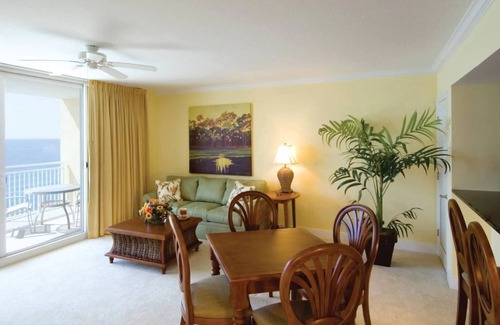 Panama City Beach Hotel | 1BD/Panama City Beach - Oceanfront View with Full Kitchen, Pools, Bar, and More!