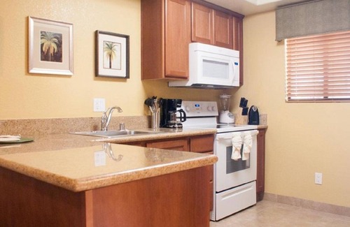 Araby Commons Condominio | ¡UN OASIS DE DESIERTO! * 1BR Condo * {Pool / HotTub} SOUTHERN CALIFORNIA DREAM VACATION !!