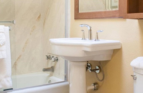 Araby Commons Condominio | ¡UN OASIS DE DESIERTO! * 1BR Condo * {Pool / HotTub} SOUTHERN CALIFORNIA DREAM VACATION !!