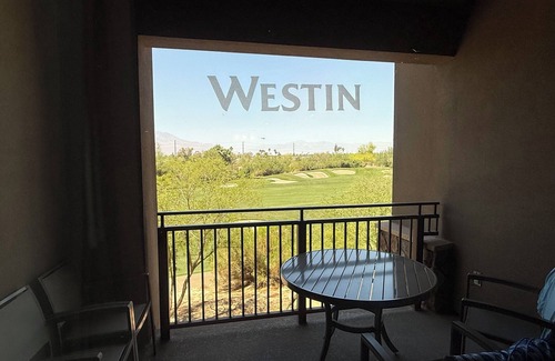Palm Desert Condominio | 1bed-room villa 820sqft with living room full kitchen at Palm Desert, CA.