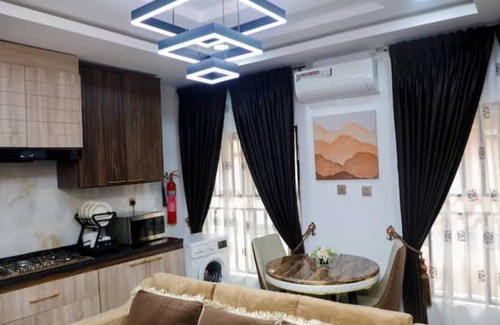 Ofin Apartamento | 1bedroom brown in Oniru-Victoria Island.(24hrs Power, Starlink, Landmark Beach)
