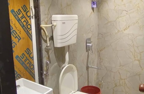 Kharghar Apartamento | 1BHK flat fully furnished bedroom, hallway with single bed balconies.