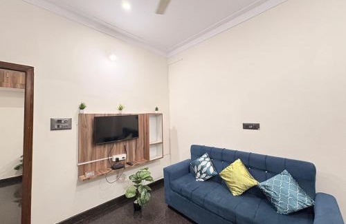 Mysore Casa | 1BHK Opposite Mysore zoo, Kamadhenu Homestay