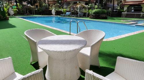 Candolim Apartamento | 1BHK POOL VIEW APARTMENT - Candolim Resort