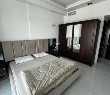 Dubai Apartamento | 1BHK Serviced Luxury Apartment with Kids Room