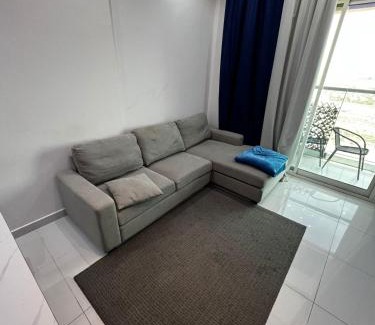 Dubai Apartamento | 1BHK Serviced Luxury Apartment with Kids Room