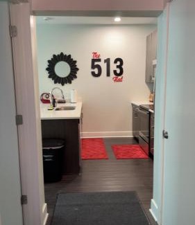 Central Business District Apartamento | 1BR, 1 Bath Apmt with Pool and Riverfront View Only Steps from The Banks & Stadiums !
