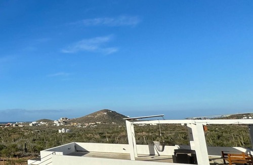 El Pescadero Villa | Escape to Nature: 1BR/1BA Off-Grid Haven, 10 Min to Cerritos Beach Bliss!