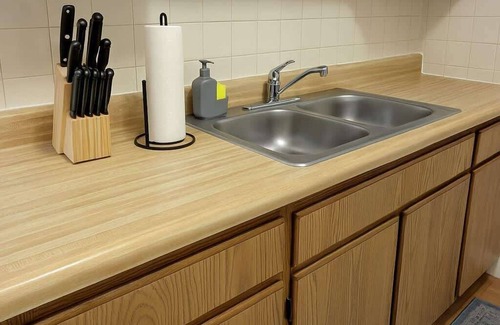 Cragin Apartamento | 1BR 1BA Windy City Hideout - Lockwood rep