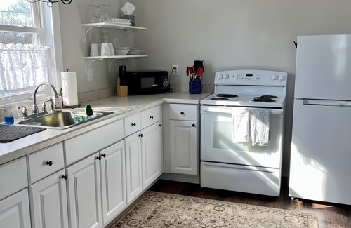 Chardon Apartamento | 1br-1bth- Furnished Apartment in Chardon