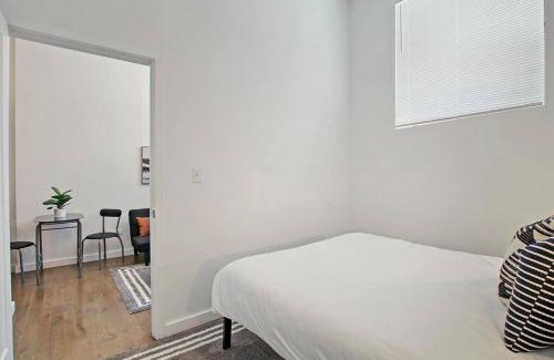 West Loop Apartamento | 1BR Adorable Apt with In-unit Laundry - Lake 206 rep