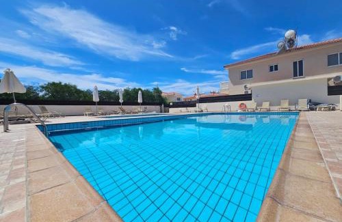 Ayia Napa Apartamento | 1BR Apt, Huge Balcony, Walk to Nissi Beach