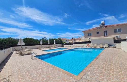Ayia Napa Apartamento | 1BR Apt, Huge Balcony, Walk to Nissi Beach