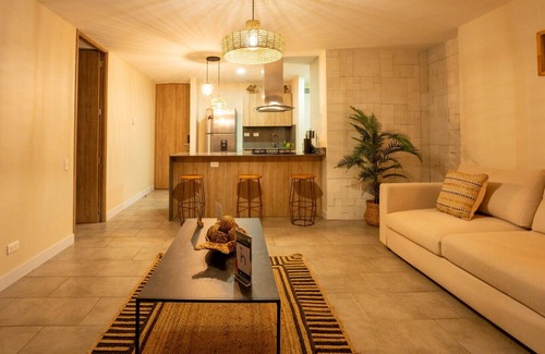 La Aguacatala Apartamento | 1BR Apt private Balcony with AC near Milla de Oro