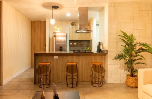 La Aguacatala Apartamento | 1BR Apt private Balcony with AC near Milla de Oro
