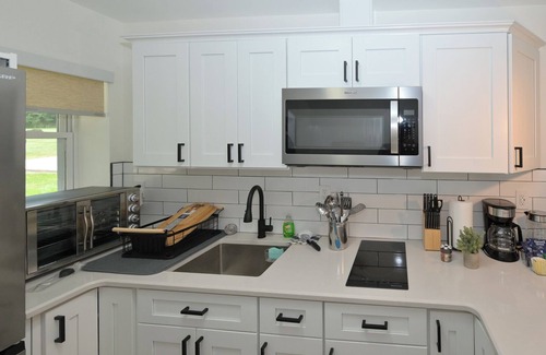 Princeton Casa | 1BR Apt With Pool Near Farms & Shopping & Princeton University