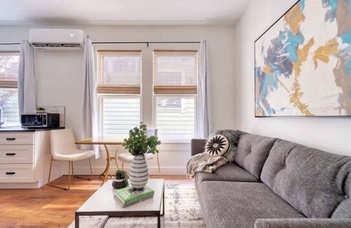Uptown Apartamento | 1BR Boutique Flat Prime NW Location