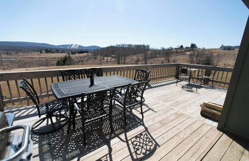 Davis Cabina | 1BR cabin plus loft sleeps 6 fantastic views