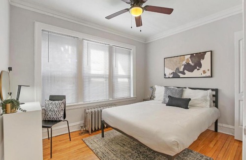 Ravenswood Apartamento | 1BR Calm & Cozy Apt in Lincoln Square - Eastwood 2S
